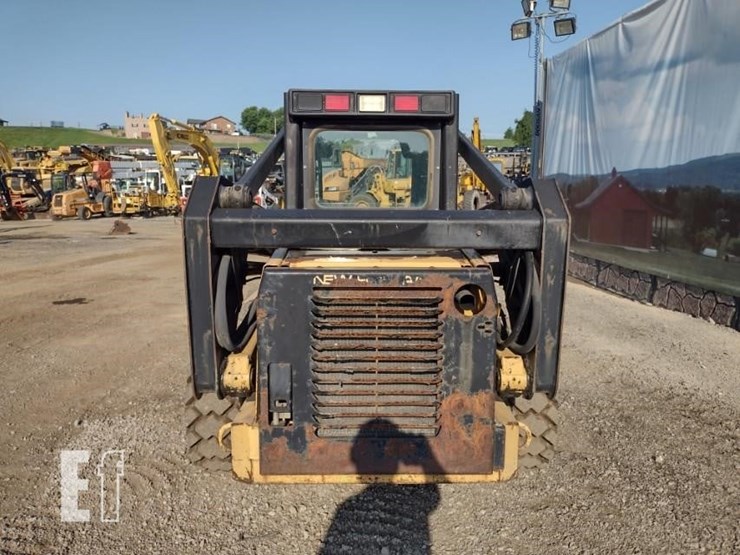 new-holland-lx885-image-4