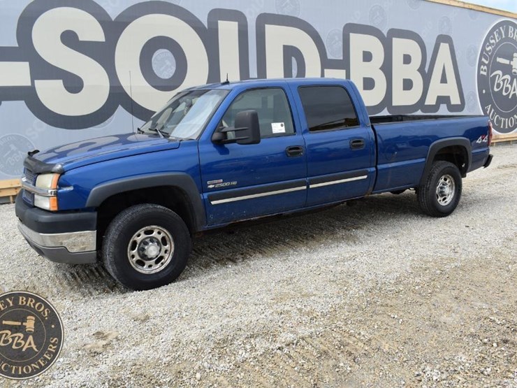 2003-chevrolet-silverado-2500-image-1