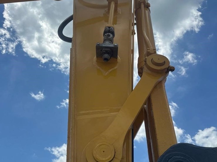 2021-komatsu-pc360-lc-image-13