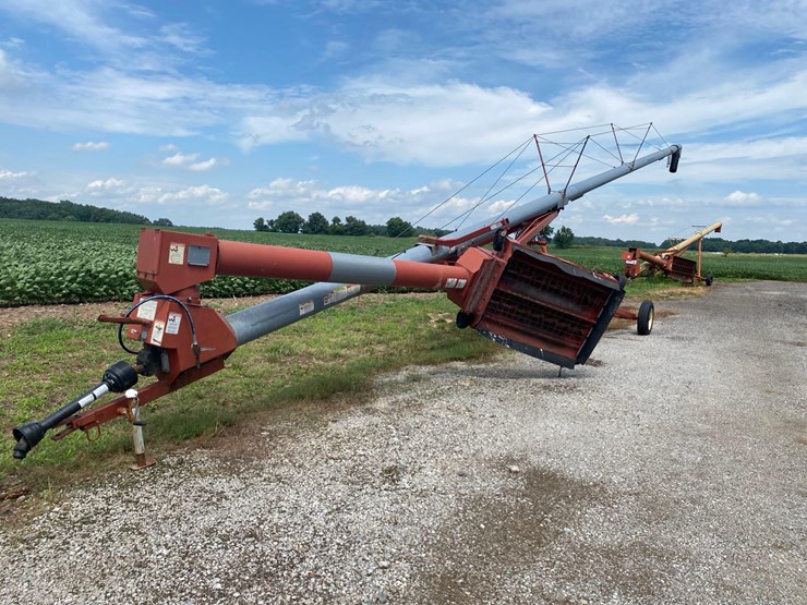 hutchison-10x71,-swingaway-auger-image-1