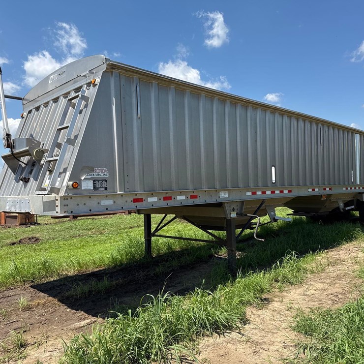 2009 Dakota Aluminum 40ft Grain Trailer