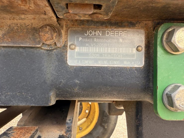 john-deere-5205-image-28