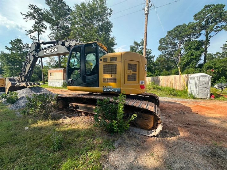 2018-deere-245g-lc-image-4