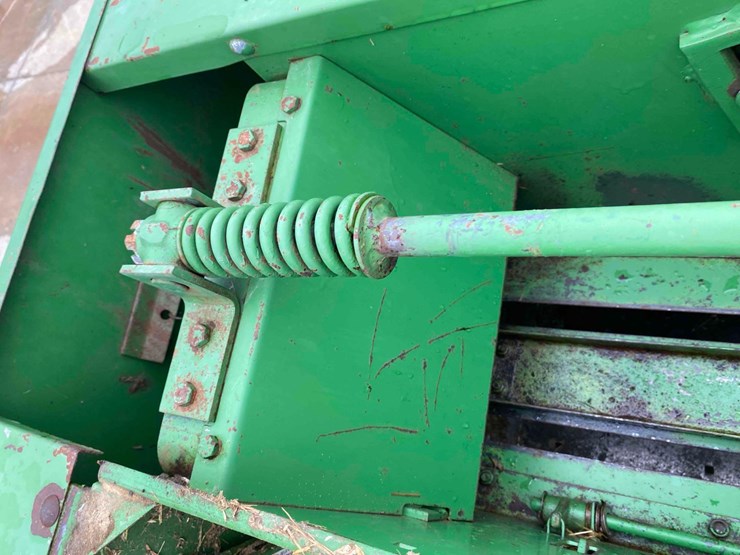 john-deere-336-baler-image-19