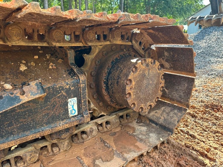 2018-deere-245g-lc-image-14