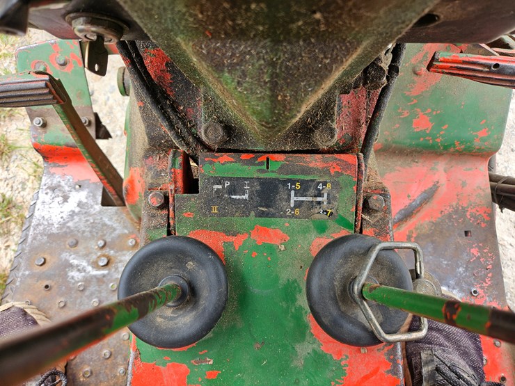 john-deere-2240-image-37