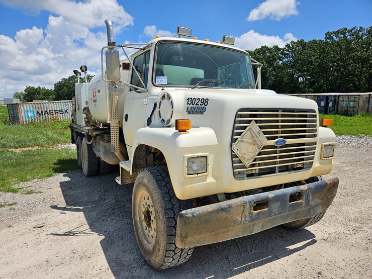 1995-ford-la9000-image-32