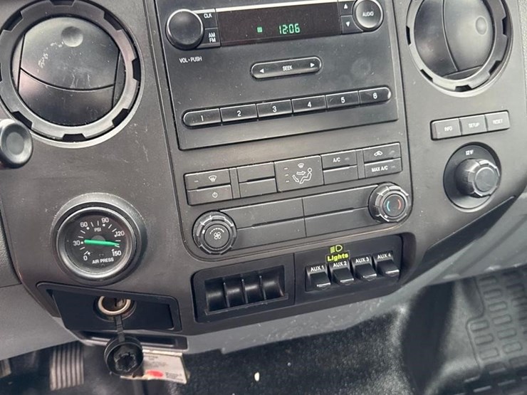 2012-ford-f650-sd-image-24