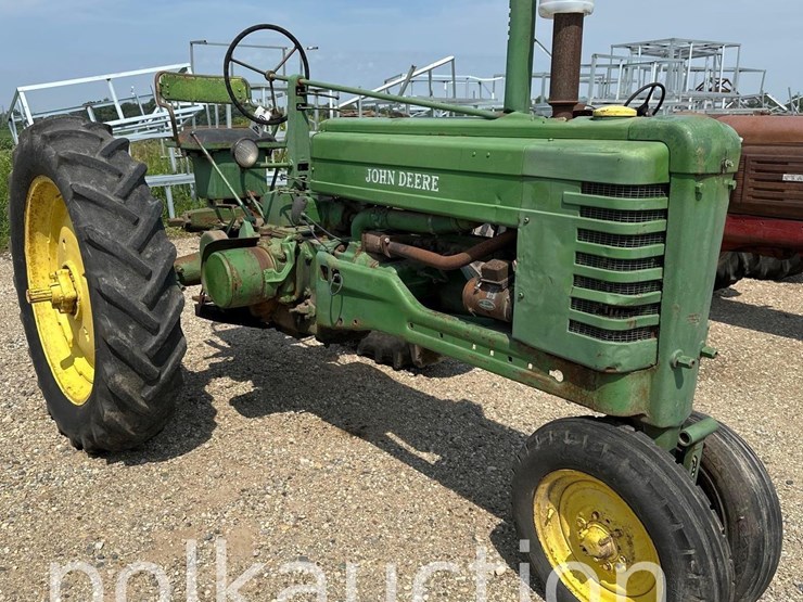 john-deere-b-image-1