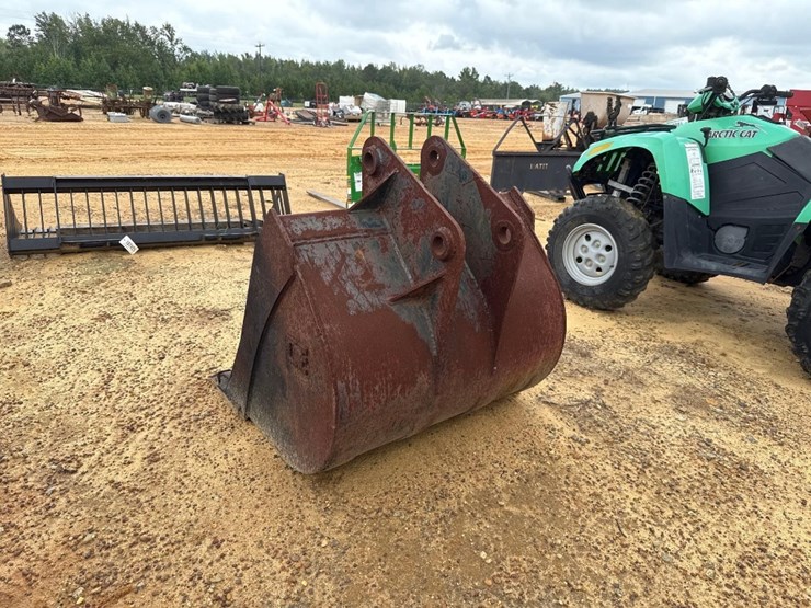 133---d.e.-36"-excavator-bucket-image-3