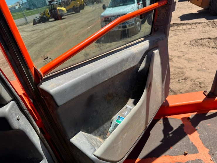 2014-doosan-da30-image-54