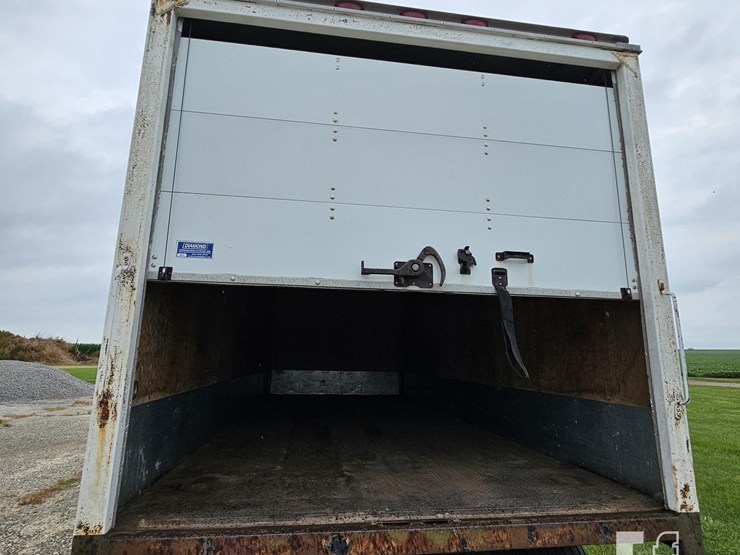 us-truck-body-on-john-deere-running-gear-image-14