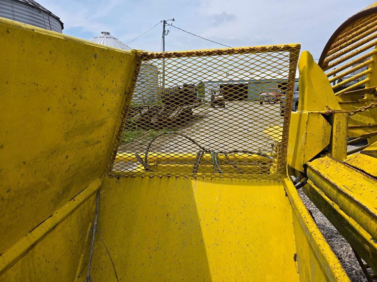 haybuster-rock-rake-image-24