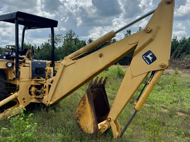 john-deere-back-hoe-image-2