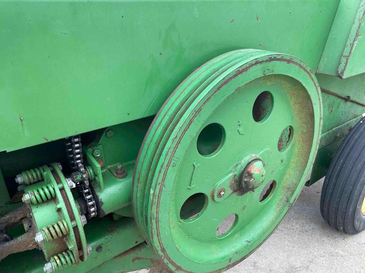 john-deere-336-baler-image-31