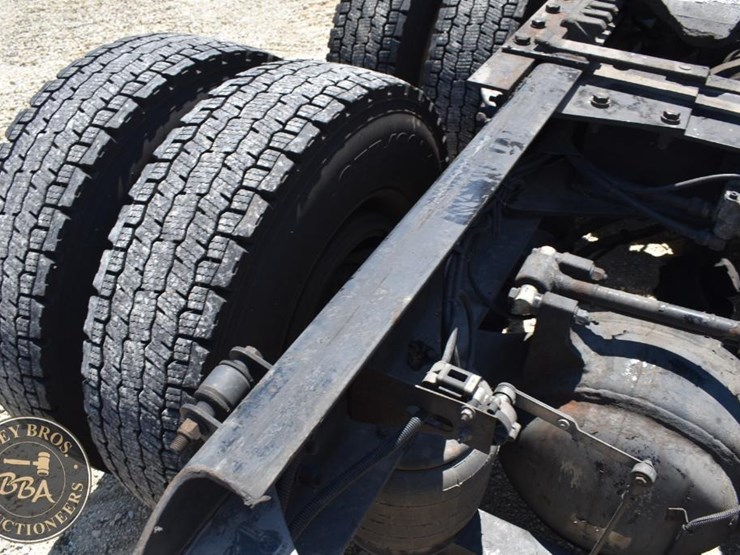 2011-kenworth-t660-image-43