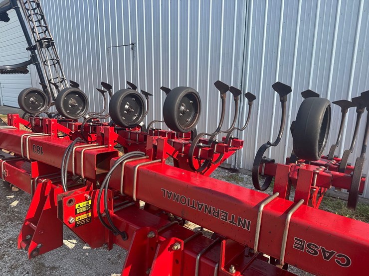 case-ih-183-image-15