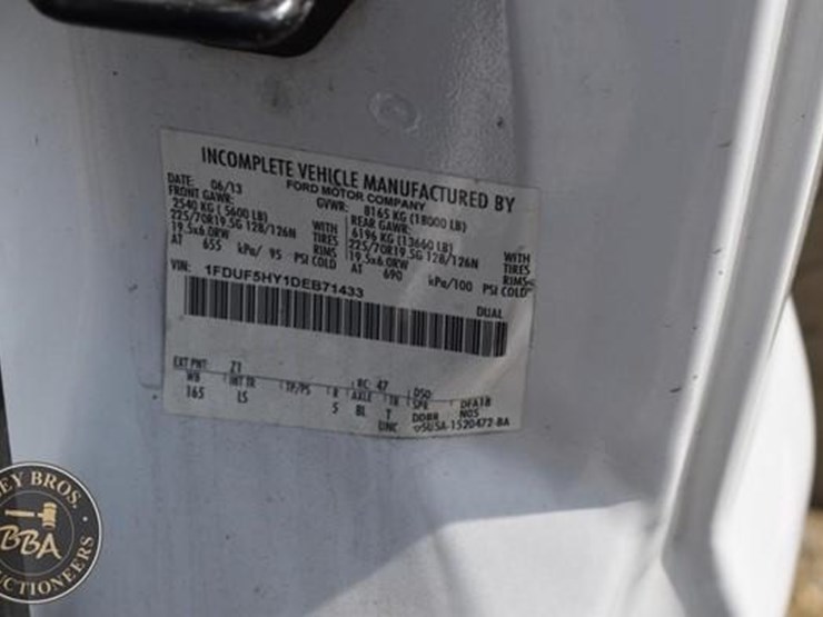 2013-ford-f550-image-82