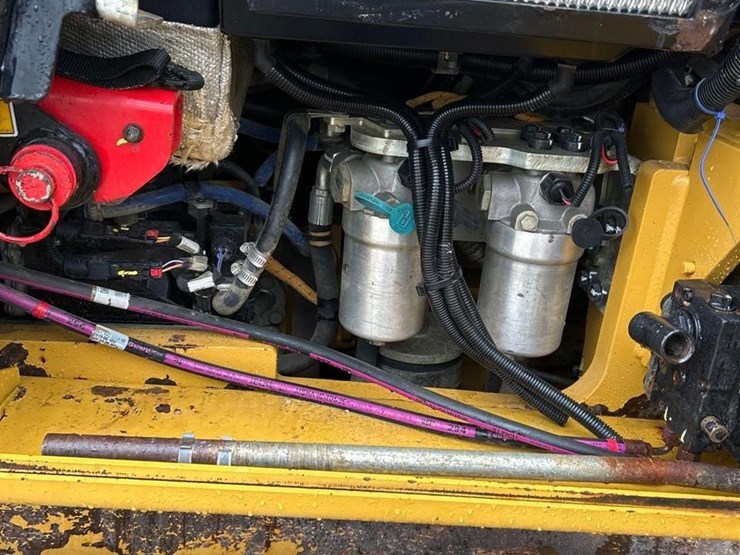 2019-caterpillar-953k-image-41