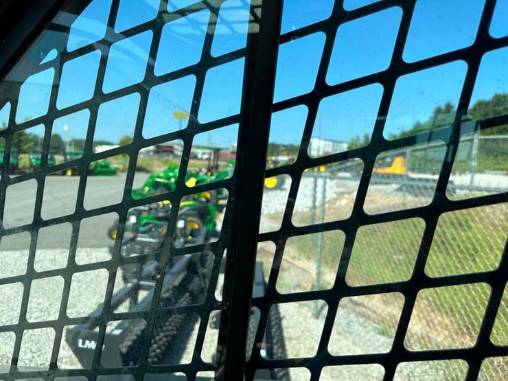 2021-deere-333g-image-13