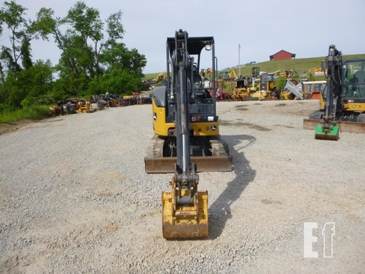 2021-deere-26g-image-2