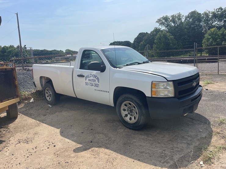 2009-chevrolet-1500-image-2
