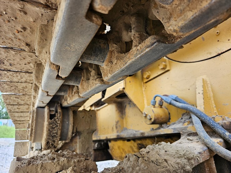 caterpillar-d4c-image-61