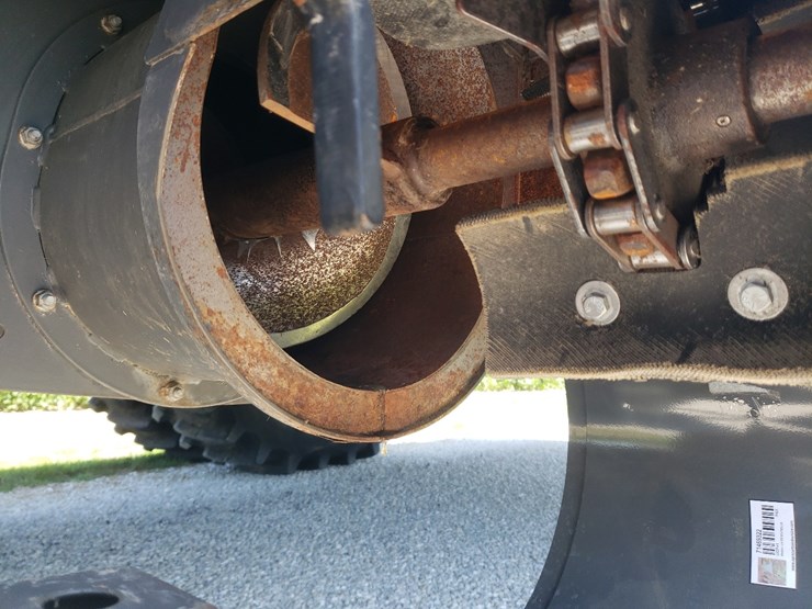 2015-massey-ferguson-9545-image-14