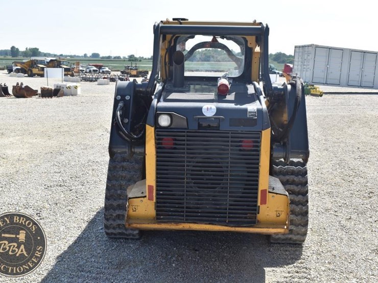 2019-deere-325g-image-17