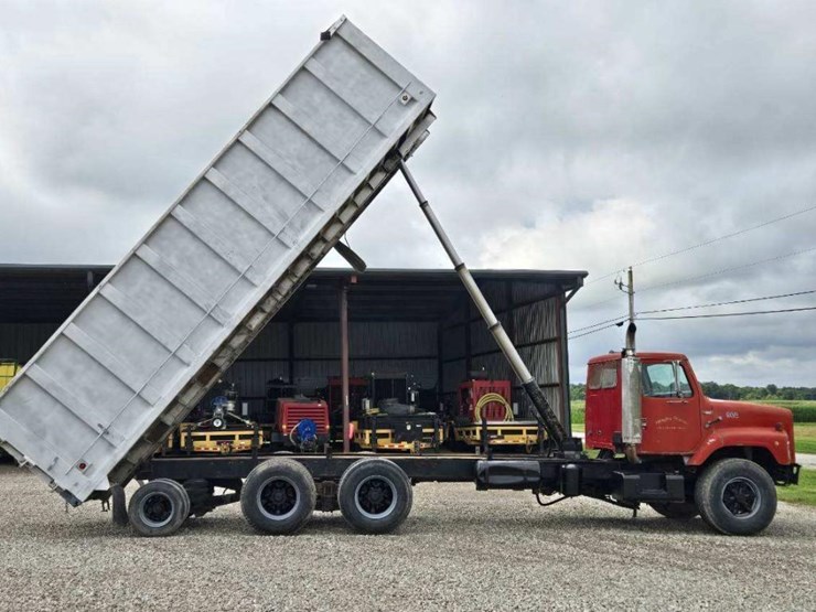 1981-international-f2674-tandem-axle-grain-truck-w/tag-axle*updated-8/4/25*-image-18
