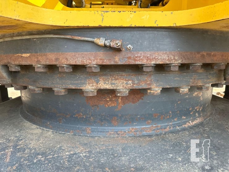 2020-komatsu-pc360-lc-11-image-15