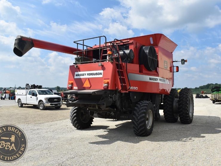 2007-massey-ferguson-9690-image-17