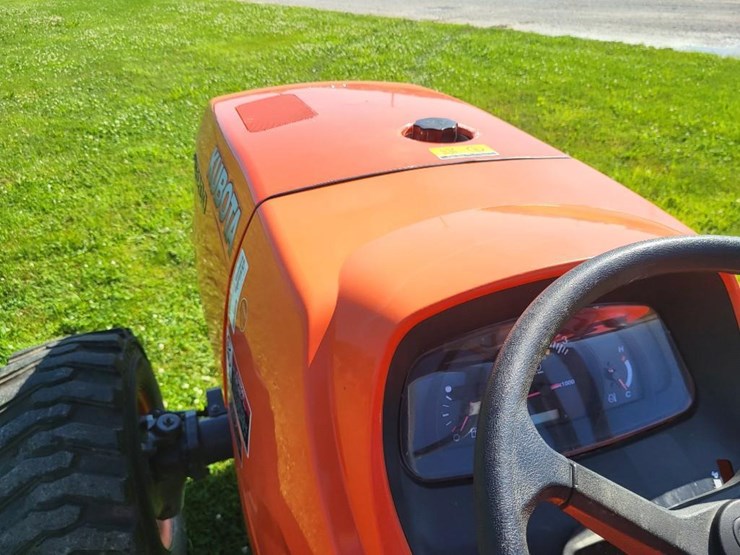 2016-kubota-mx5200-image-42