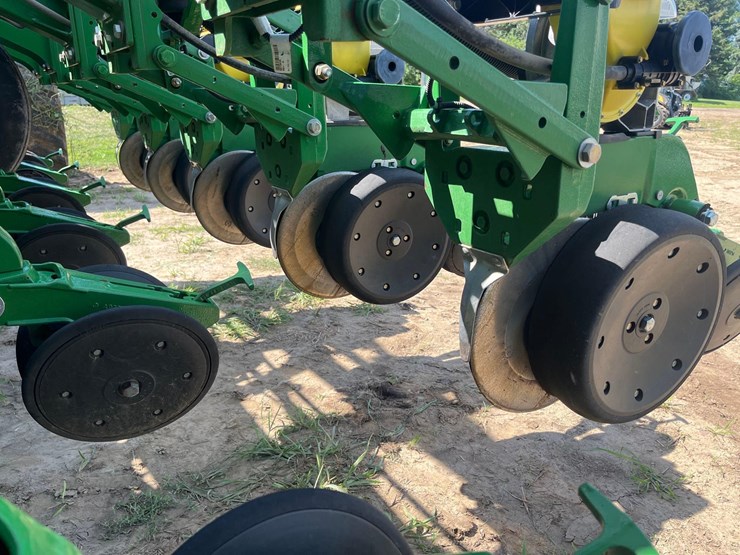 2012-john-deere-1790-image-40