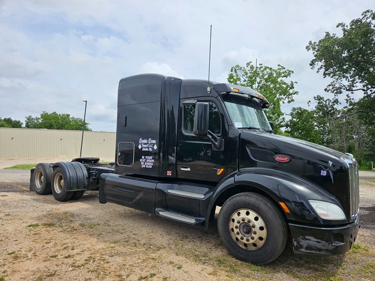 2018-peterbilt-579-image-34
