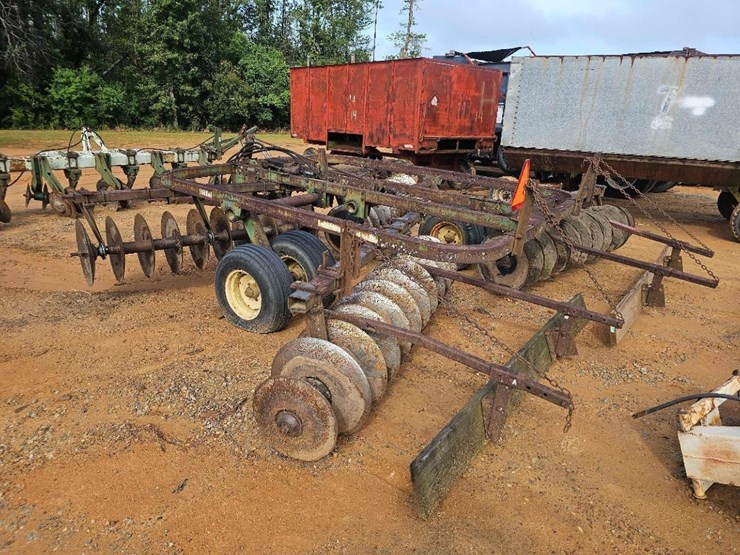 john-deere-210-image-3