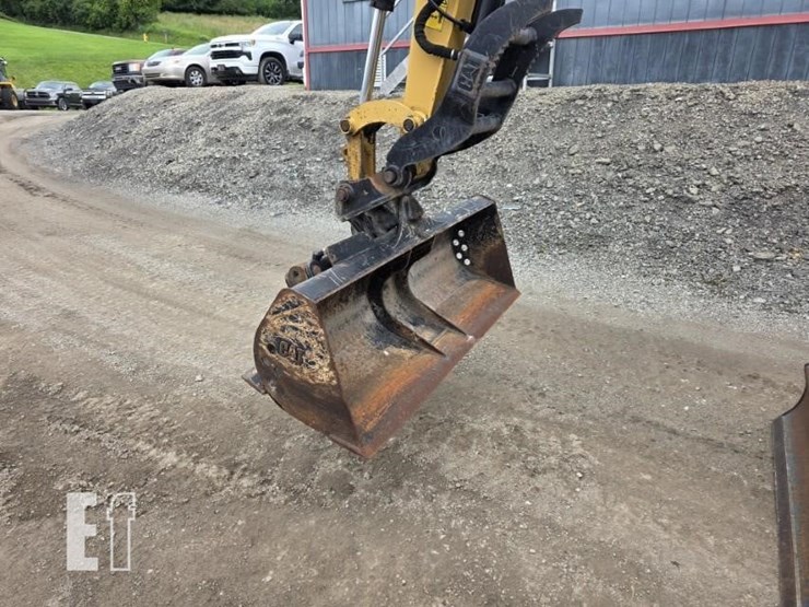 caterpillar-304-image-1