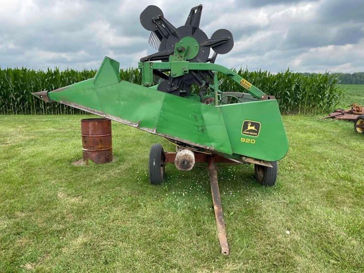 jd-920-graintable-w/-headcart-image-2