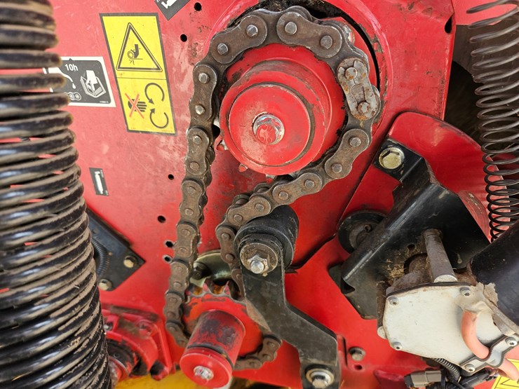 2015-new-holland-460-image-24