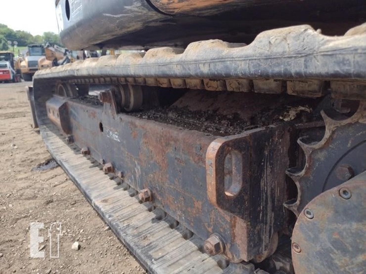 2013-bobcat-e63-image-30