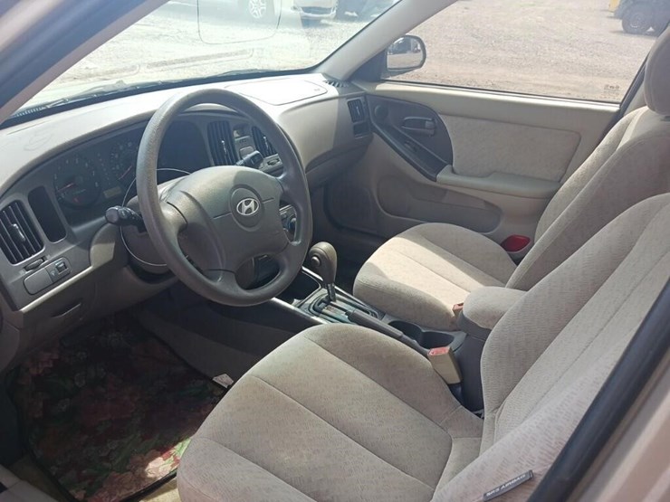 2006-hyundai-elantra-runs/moves-gls-image-5