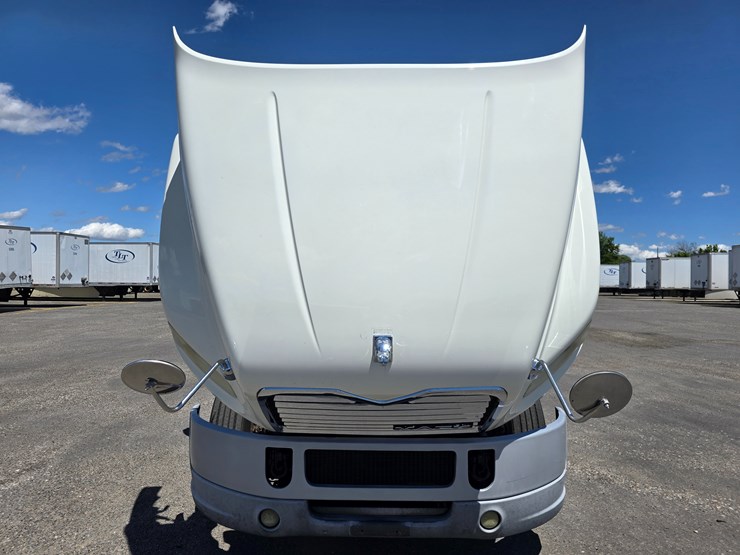 #16603-•-2016-mack-cxu613-day-cab-image-29