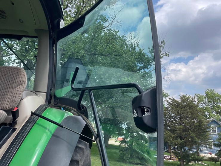 2015-john-deere-6155r-image-66