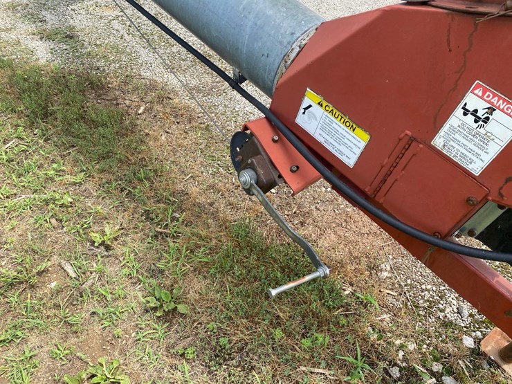 hutchison-10x71,-swingaway-auger-image-18