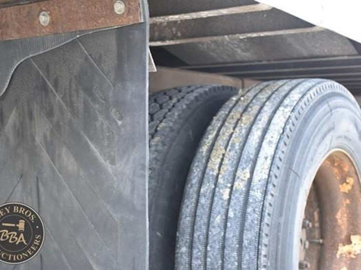 2008-kenworth-t300-image-44