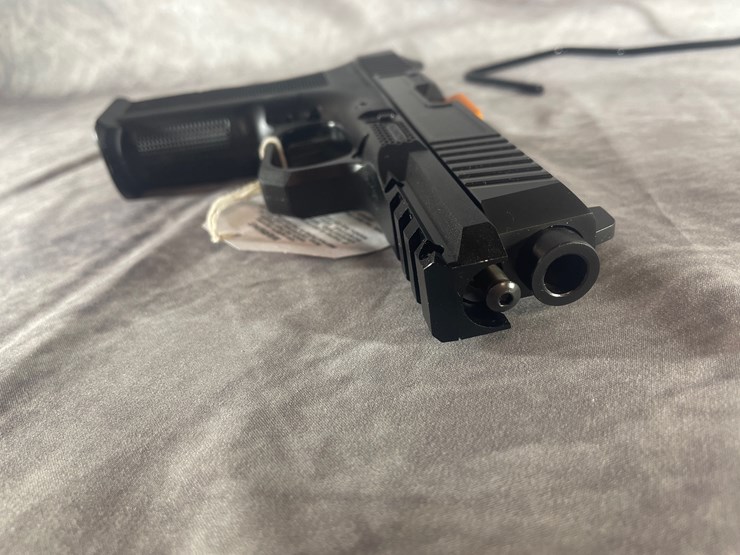 #4372-•-rock-island-stk100-9mm-luger-pistol,-sn:-ria2884299-image-4