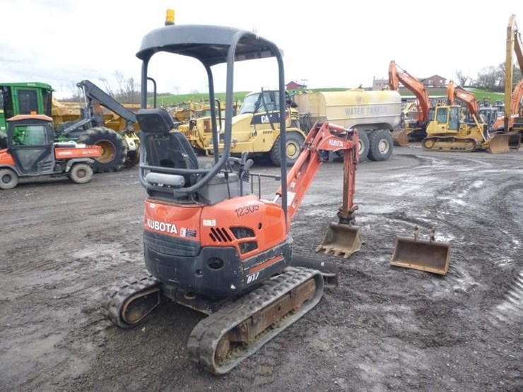 2016-kubota-u17-image-52