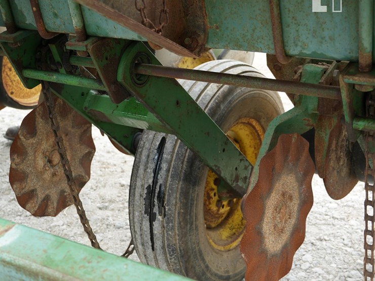 john-deere-7000-image-18