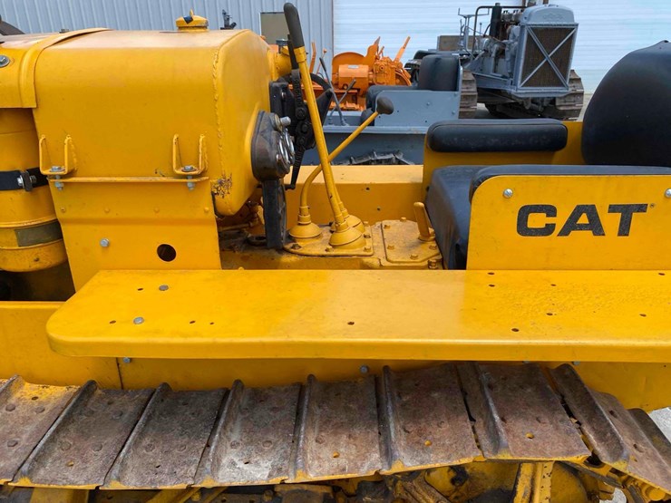 caterpillar-22-ag-crawler-image-7