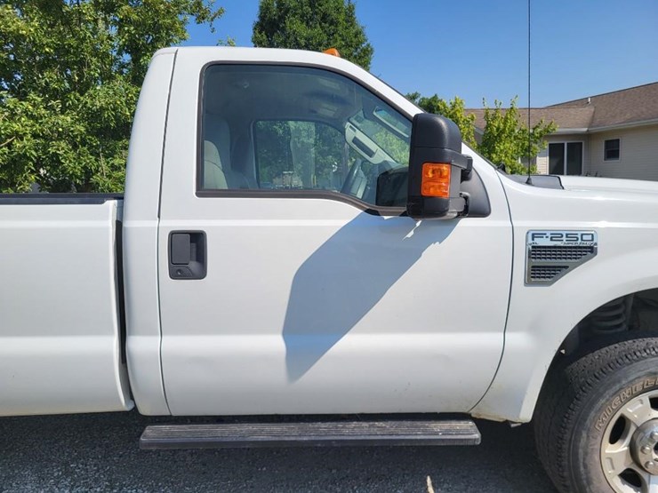 2008-ford-f250-xl-image-36